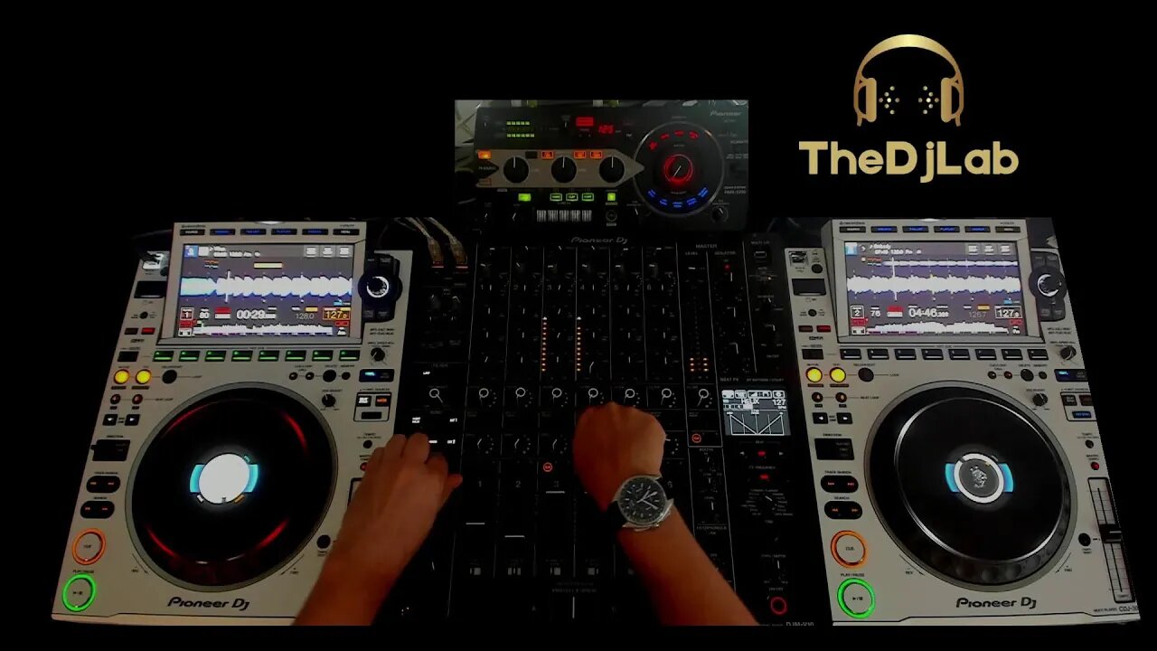 Quick Mix - Pioneer Dj CDJ-3000s vwith DJM V-10 & RMX-1000