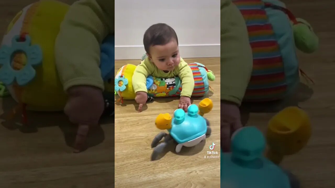 Tummy Time Hack!! Great gifts for Mom! I mean baby Lol #MomsOftiktok #Babies #TummyTime #Toddlers