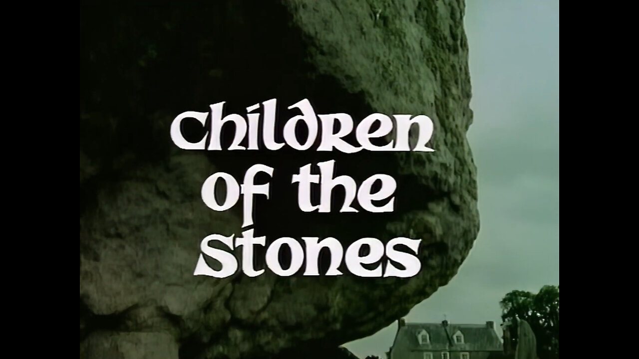 CHILDREN OF THE STONES · 5 · Charmed Circle · 1977