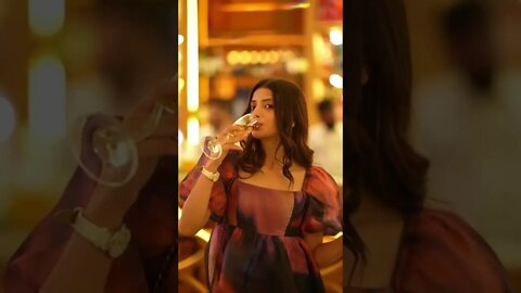 उसकी सुंदर 😍අම්මෝ එයාගේ ලස්සන 😍 The Girl #shorts cute Girl #beer #girl