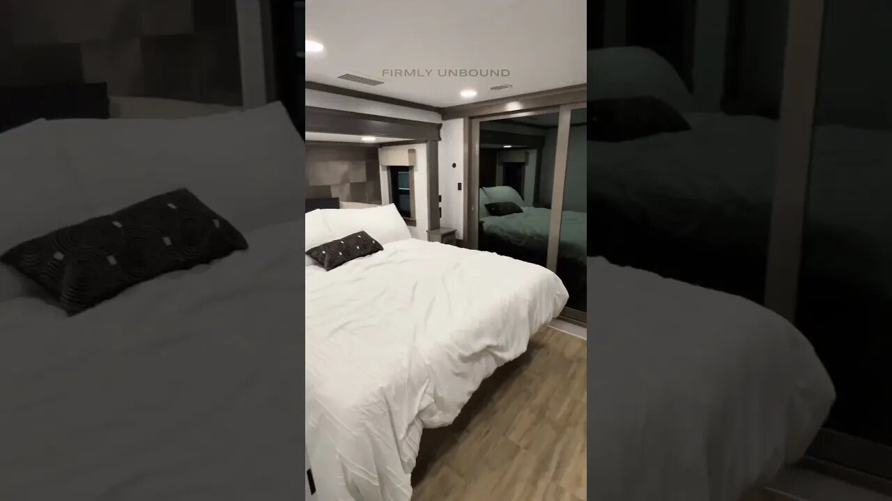 WOW! Huge luxury fifth wheel RV with a 14ft garage connected to the living room! Riverstone 45BATH