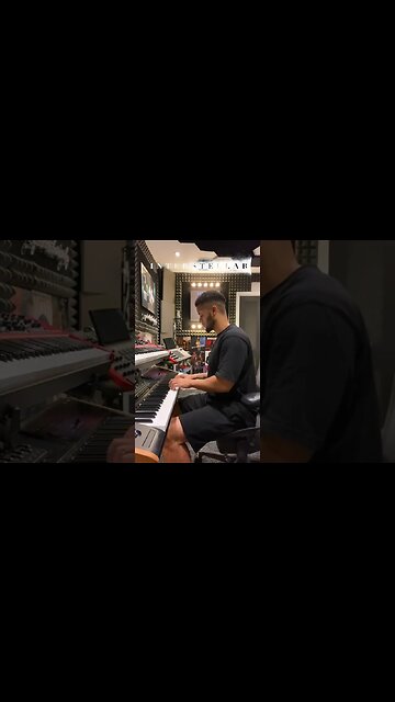 PLAYING THE INTERSTELLAR THEME ON THE PIANO 🎹🪐 | Jeremy Lynch #Shorts