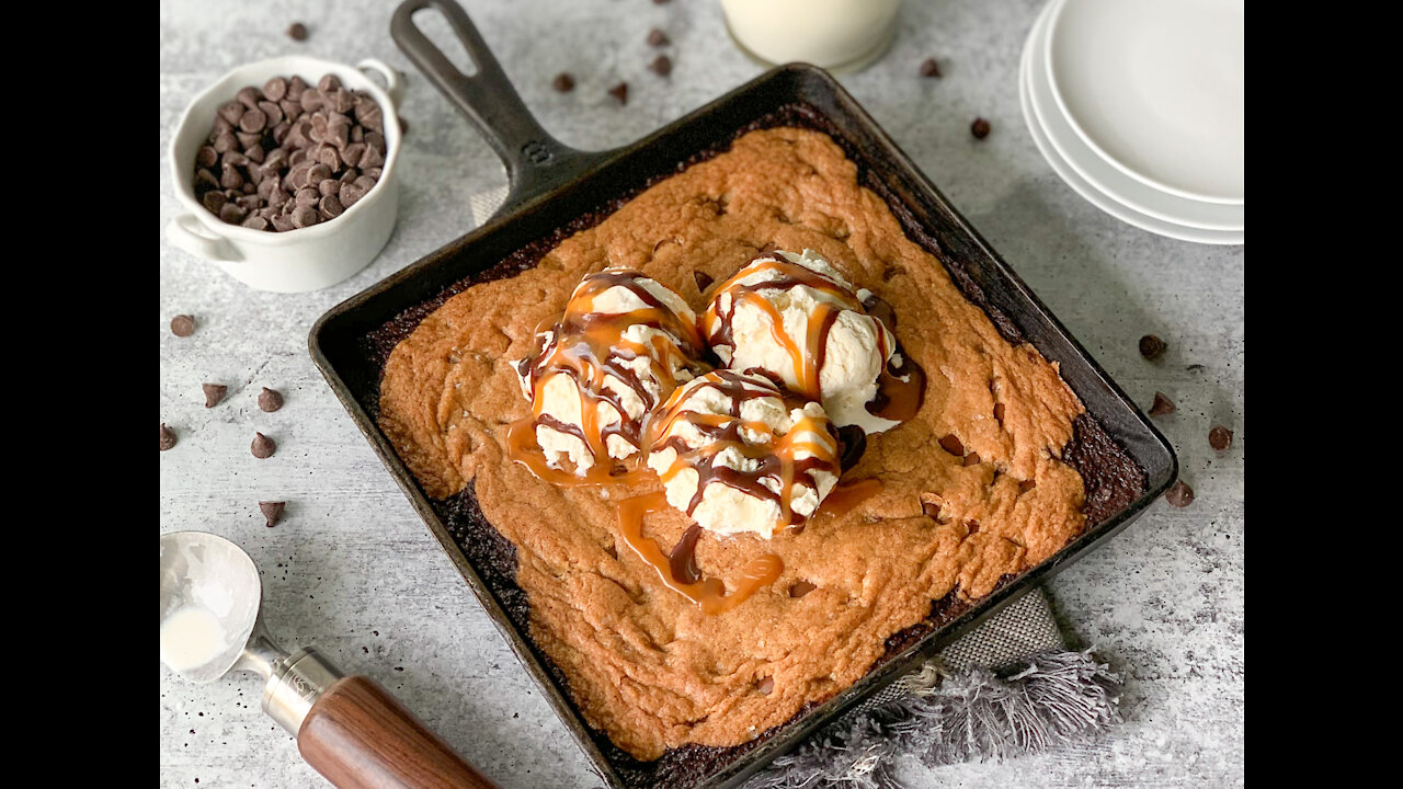 Cooking w/ Caramel Eps 29 - Skillet Chocolate Chip Brookie