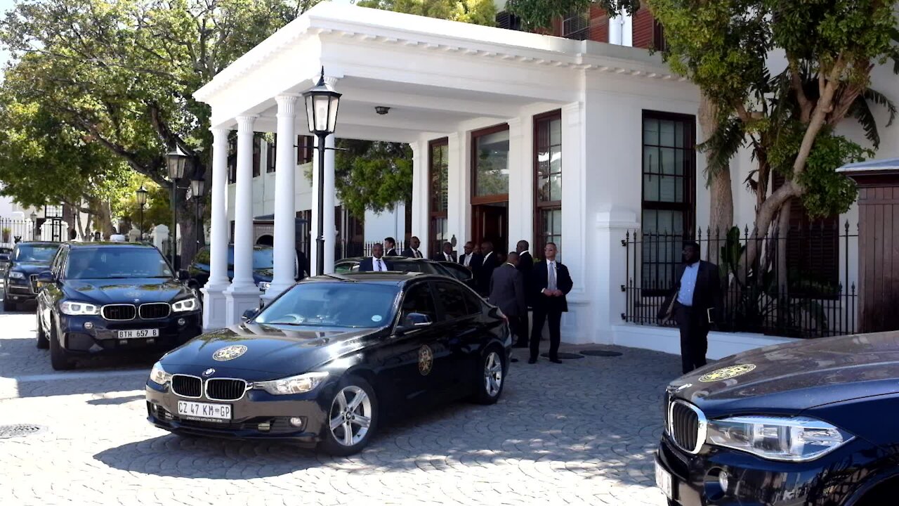 Deputy Cyril Ramaphosa leave Tuynhuis after talks with President Zuma (YKN)