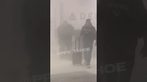 Woman Spraying Fire Extinguisher arrested at Atlanta International Airport😅🤣