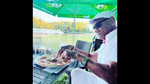 Flore de Lille Veuve Joyeuse les disciples qui la repoussaient. Elle criait tellement fort