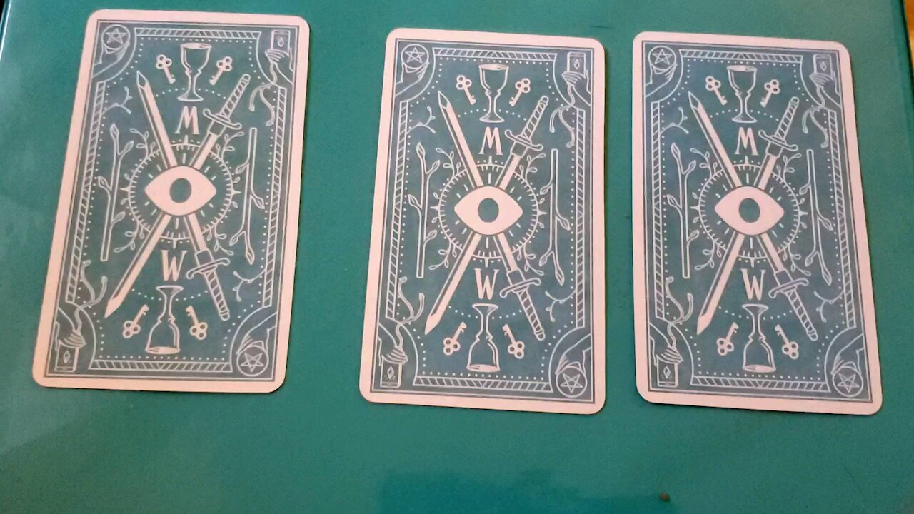 Sunday Tarot Reading: What's Ahead?