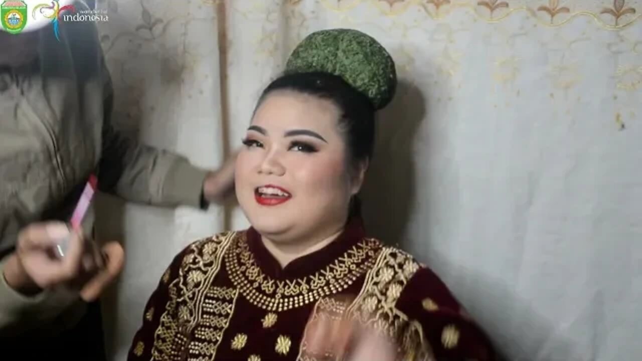 Arak Arakan Pengantin dengan Kuntau Besemah didesa Merambung - Jarai - Lahat - Sumatera Selatan