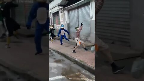 PASSINHOS DO CHAVES, CHIQUINHA, KIKO E SONIC NA CARRETA DA ALEGRIA TRIPLO X, LIKE