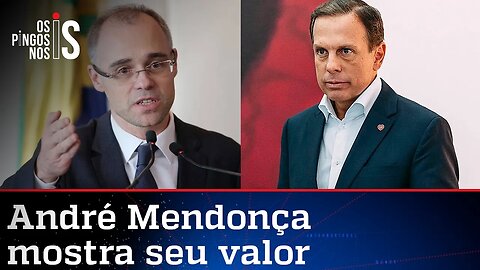 André Mendonça enfrenta Doria e pede liberação de missas e cultos