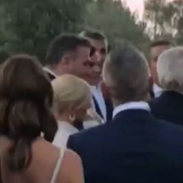 Ρέμος – Μπόσνιακ: Παντρεύτηκαν με την κόρη της παρανυφάκι