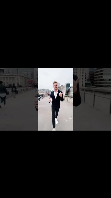 Should the man pay? What do you think? #question #dating #datingadvice #datingcoach #london