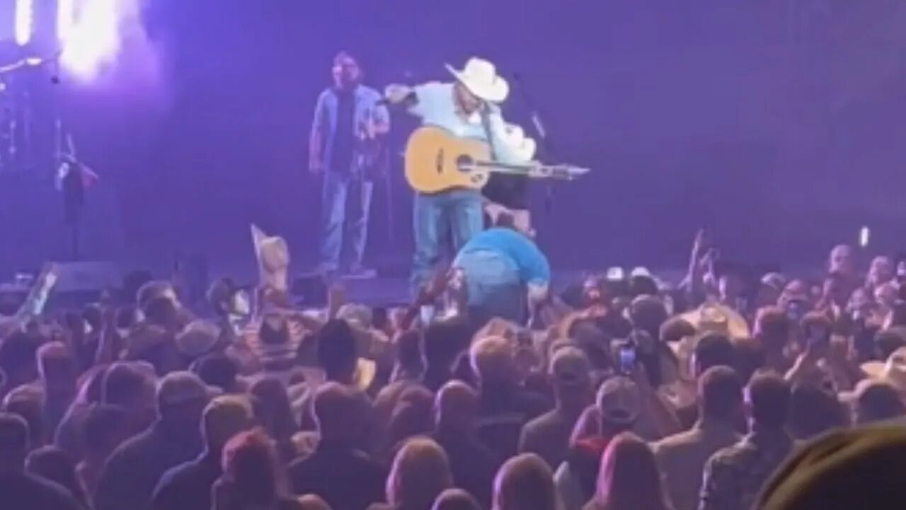 Cody Johnson GOES OFF On Man Trying To Get On Stage