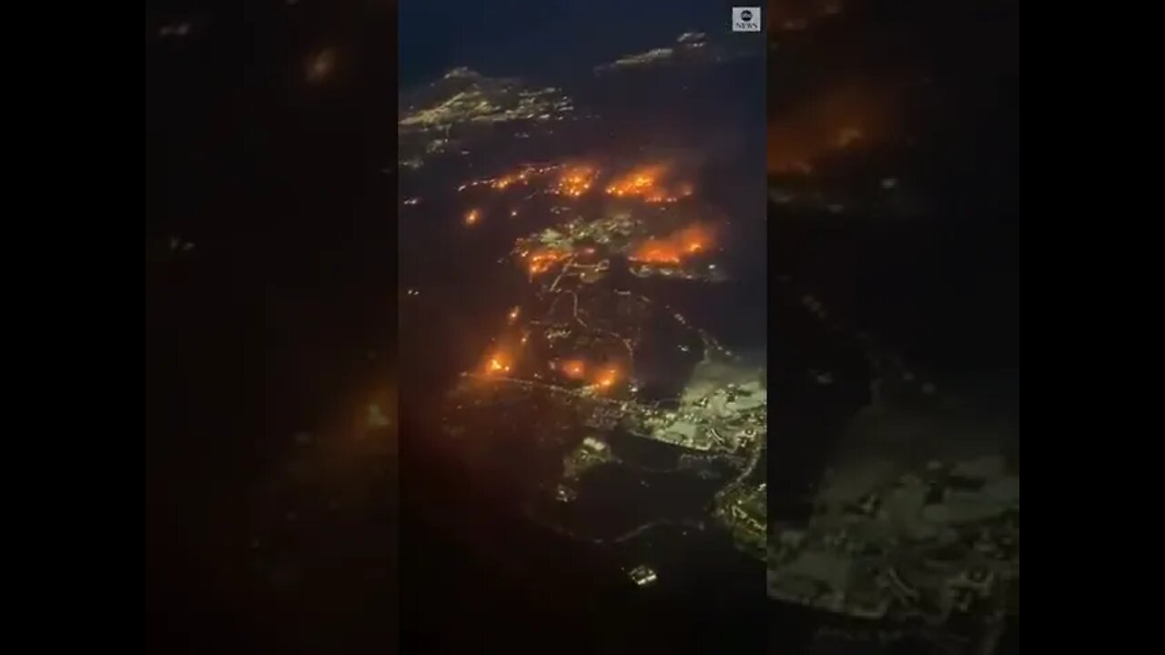 AIRLINE PASSENGER ABOARD FLIGHT FROM DENVER CAPTURES BIRD’S EYE VIEW OF MARSHALL FIRE IN BOULDER.