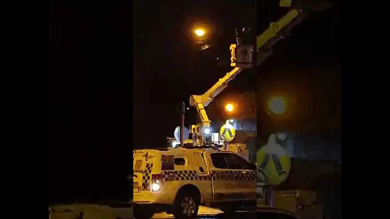 Women being taken away from the side of the road. 17/09/21 (Elwood)