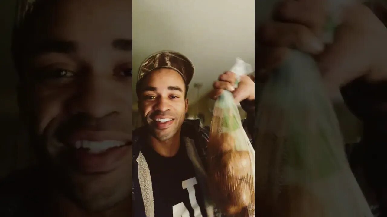 Billy John, buys 5 pounds of russet potatoes 🥔 😋 😍 🙌 for $5 dollars 💸 Christmas 🎄 food #IP2, 2022.