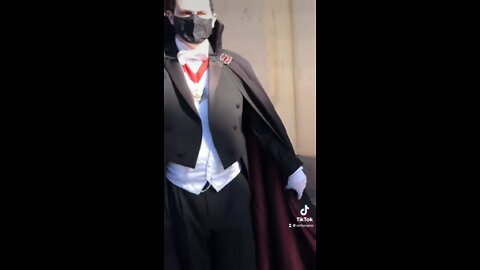 Pranking Dracula at universal studios