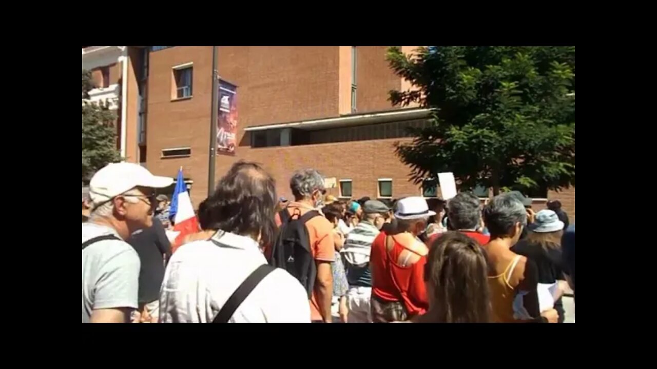 Un peuple uni se lève et réagit