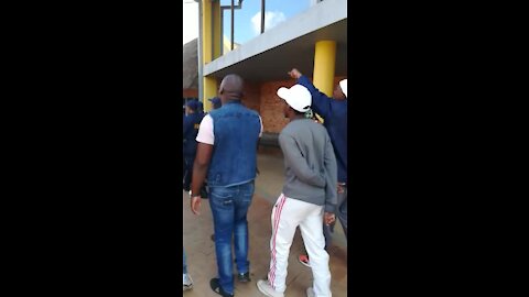 UPDATE 1 - DA's Maimane and Msimanga not welcome by Ga-Rankuwa residents (euT)