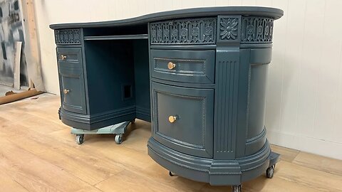 Furniture Refinishing - Hague Blue Lacquer - Getting a Good Finish with Lacquer