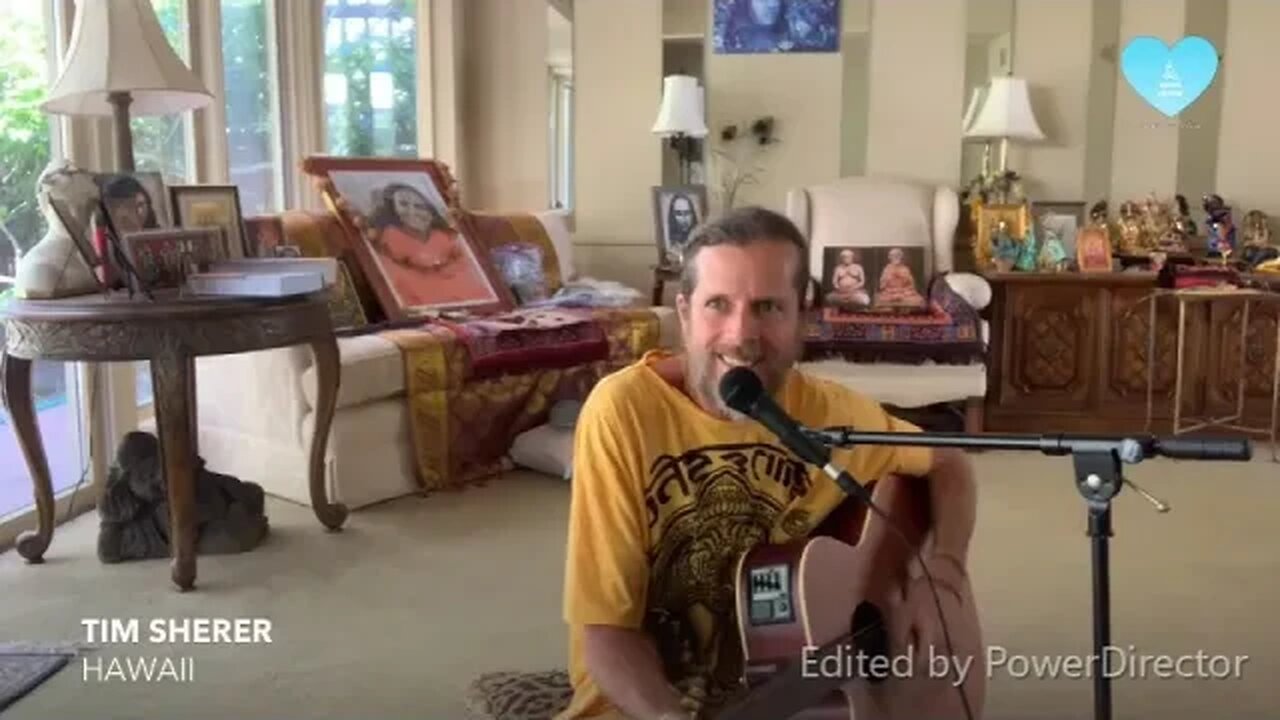 Tim Sherer (Swami Shridharananda) canta Sri Vitthala Giridhari Parabrahmane Namaha