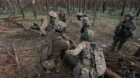Footage of Azovs from the 3rd assault brigade under mortar fire in the Serebryansky forest
