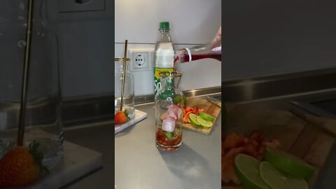 Strawberry Mocktail tiktok hanaeskitchen