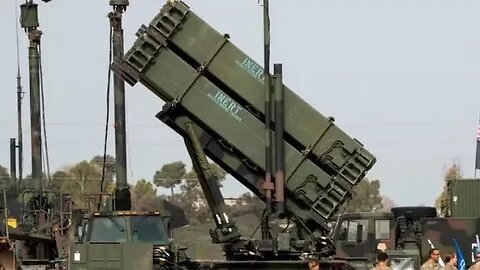 Douglas Macgregor: Talks Patriot Missiles & T-90 Tanks!