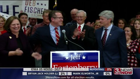 Deb Fischer wins re-election easily