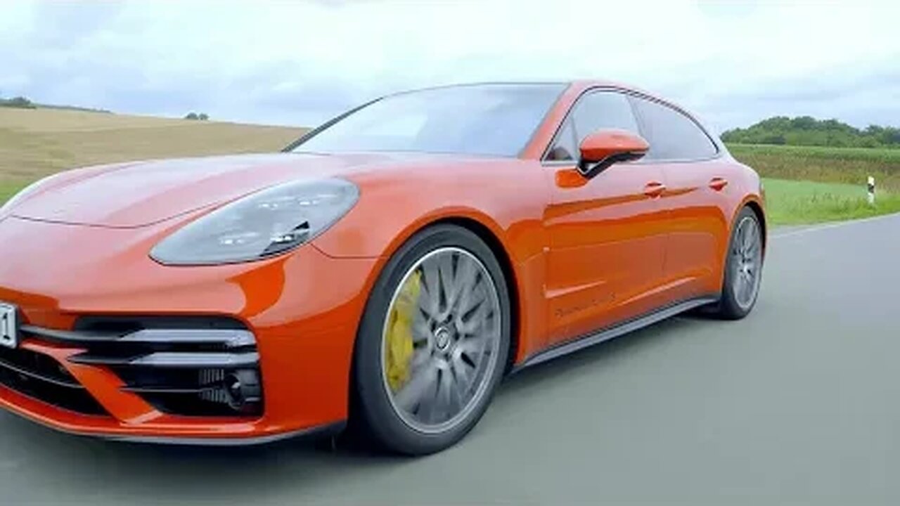 Porsche Panamera Turbo S Executive Nachtblau or Panamera Turbo S Sport Turismo Papayametallic?