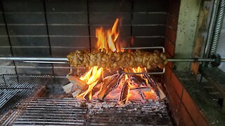 Woodfired B.B.Q. Chicken Konto-Souvli