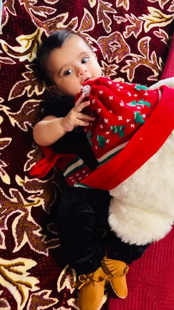 Giggles_With_Samavia