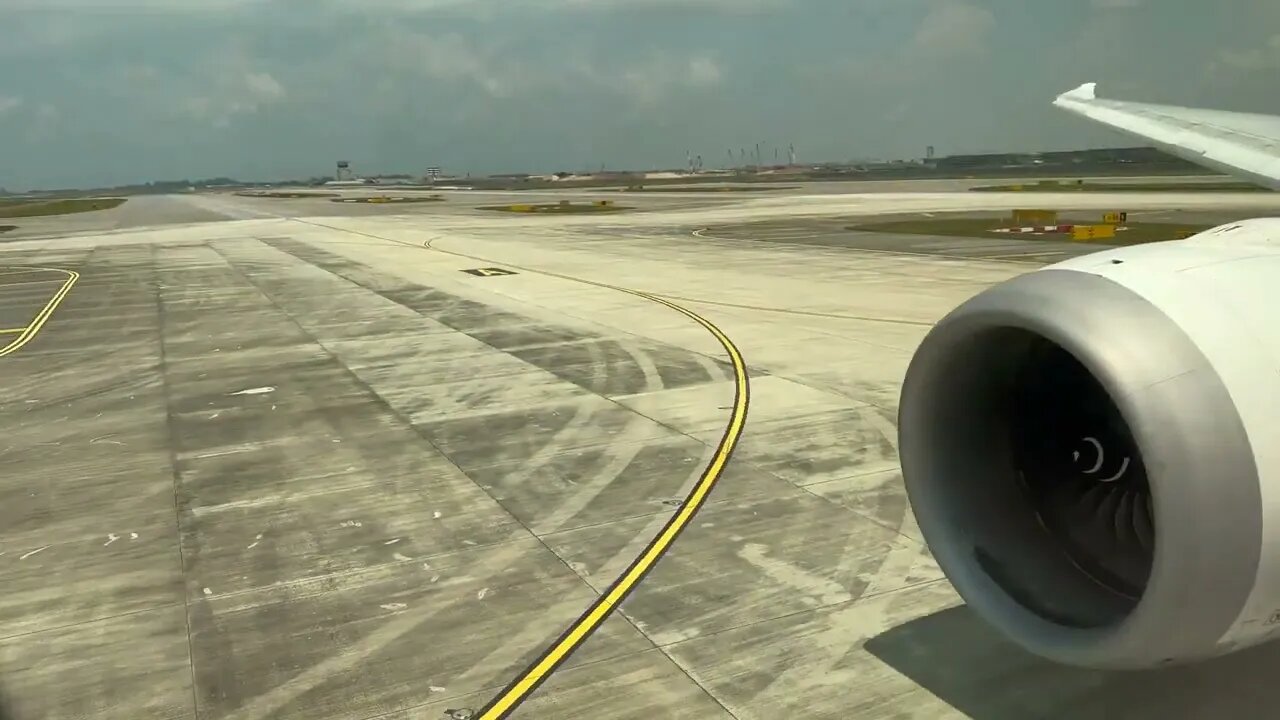 184 5Singapore Airlines - Boeing 787-10 - SQ912 - Singapore to Manila (Take-off)