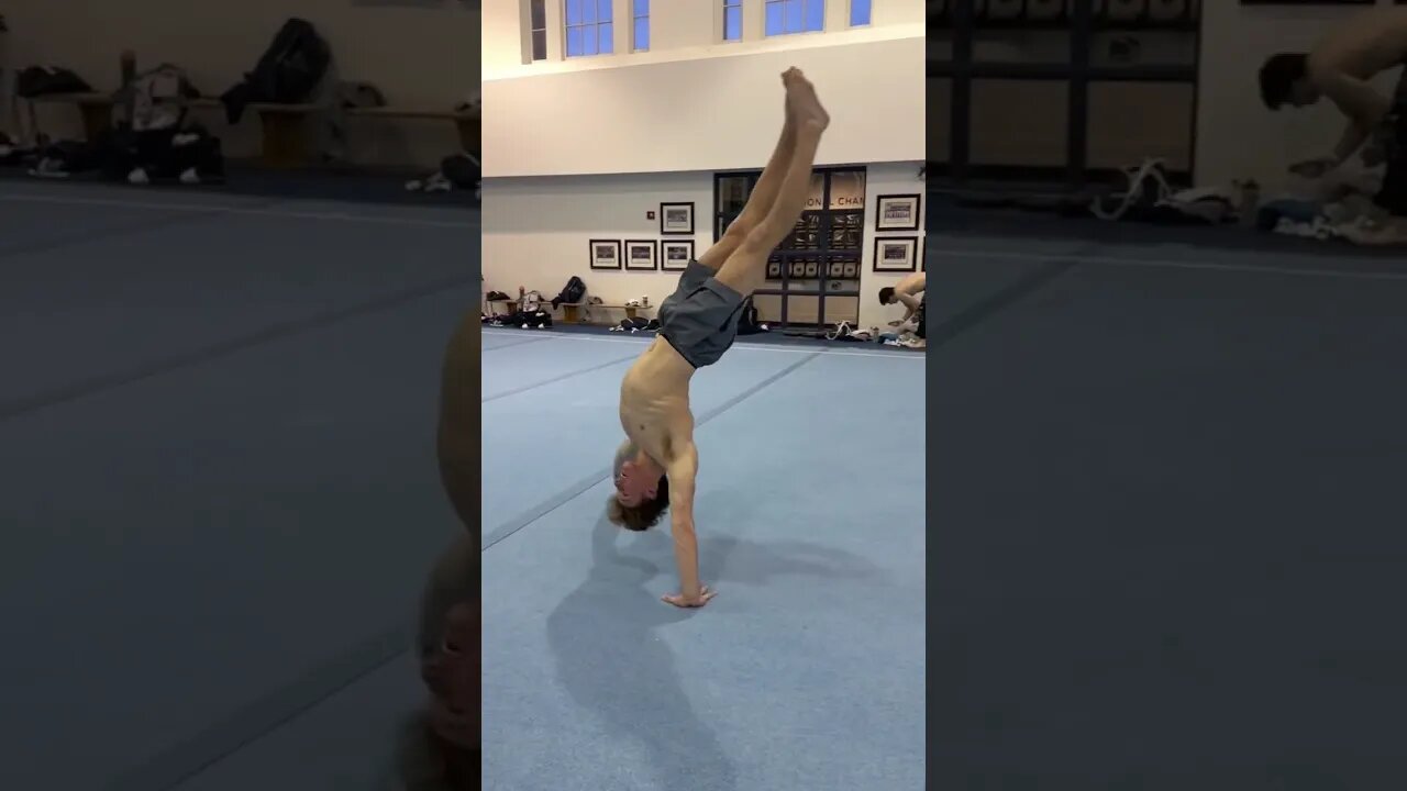 D1 Gymnast Does Viral Move #gymnast #olympics #calisthenics #sports #fitness #gym #gymnastics