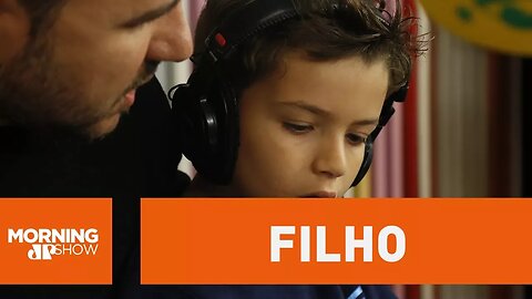 "Filho de peixe, peixinho é": filho de Maurício Manieri dá uma palinha ao vivo no Morning