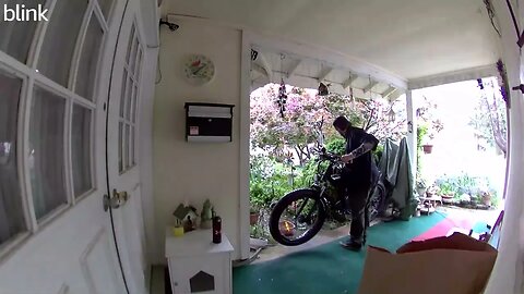NORTH_VIDEO_DOOR_BELL_2023-04-30T14_50_37-0400.mp4