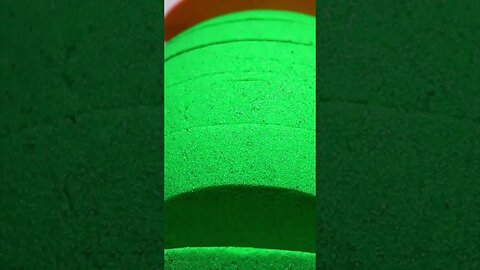 ODDLY SATISFYING VIDEO ASMR KINETIC SAND #asmr #shorts