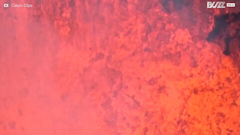 Fantásticas imagens de lava a ser expelida