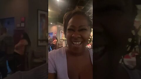 Le'andria Johnson sings on Facebook