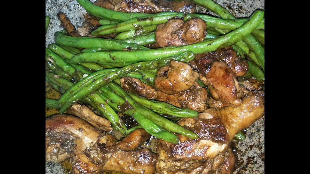 CHICKEN ADOBO WITH GREEN BEANS