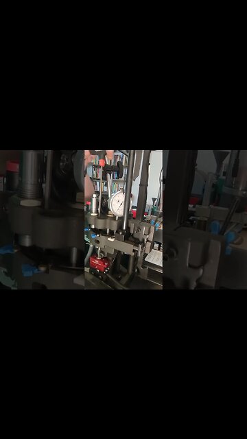 Adjusting primer seating depth on Dillon 1050