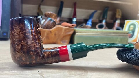 LCS Briars pipe 682 festive series billiard