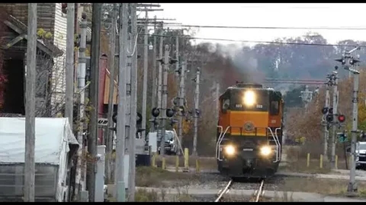 Heavy Haul Of Iron & Pulpwood Behind ELS 503 Northbound.. #trainvideo #trains | Jason Asselin