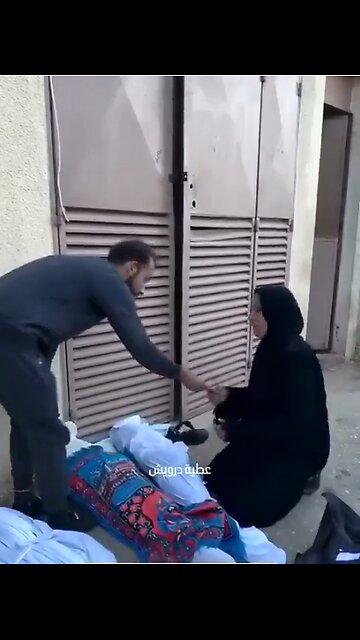 ►🚨▶◾️⚡️🇮🇱⚔️🇵🇸❗️ "Please.. cover them and keep them warm. I can’t leave them."