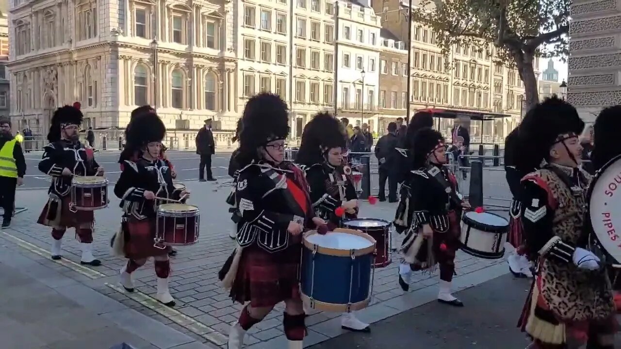 Southern Highlanders pips and drums 🥁 Whitehall london #lestweforget