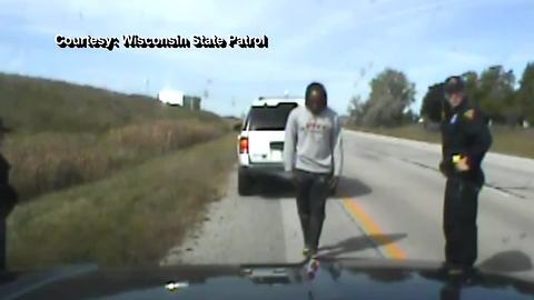 Dashcam video shows Packers rookie running back Aaron Jones' traffic stop