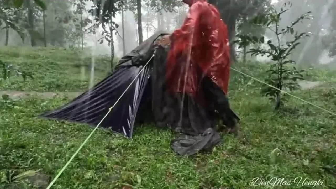 SOLO CAMPING HEAVY RAIN NON STOP RAIN FLOOD BEHIND THE SHELTER ASMR