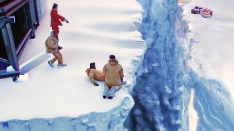 As Paleoclimatologist Jack Hall is in Antarctica, he discovers that a huge ice sheet has sheared off