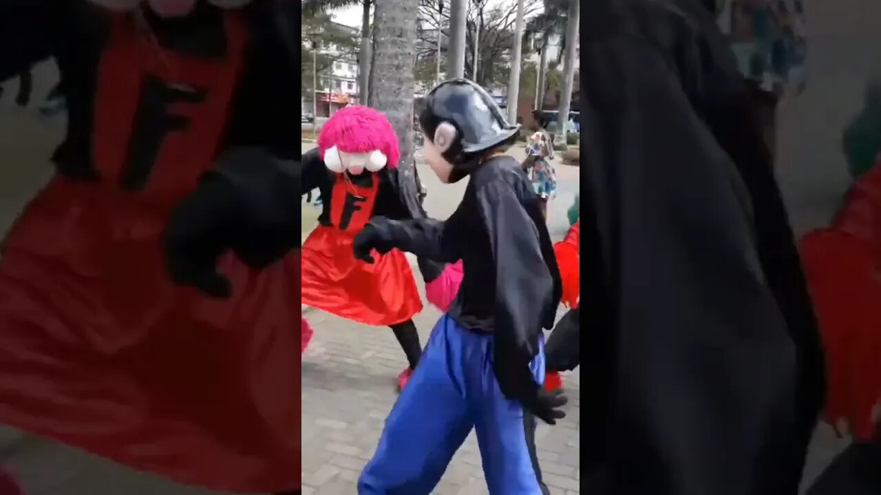 DANÇANDO NA PRAÇA COM FOFÃO, FOFONA E BEN10, ALEGRIA DAS CRIANÇAS, LIKE