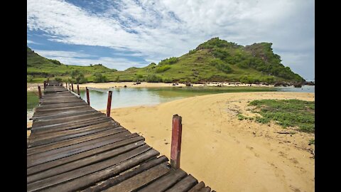 The beautiful beaches of Lombok in Indonesia | Beach